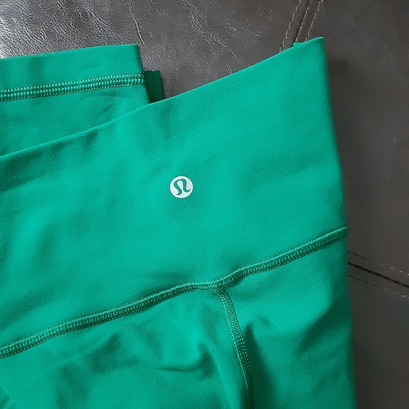 Lululemon wunder under - Picture 2 of 3